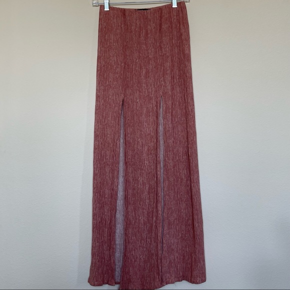 Lulu’s Leg Slits Red Hobo Crinkle Skirt Size XS - Picture 2 of 5